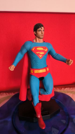 Figura Superman escala 1/6