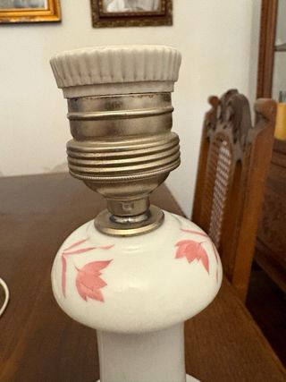 Lámpara porcelana antigua en buen estado