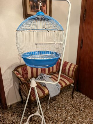 Jaula pajaros azul y blanca