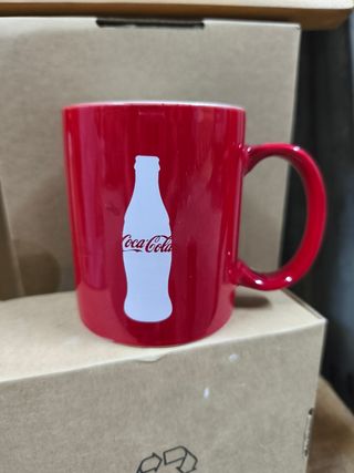 Taza Coca-Cola roja