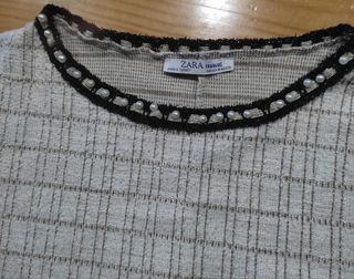 Camiseta Zara blanca y beige