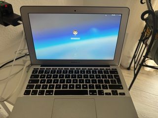 MacBook Air 11" 2GB RAM