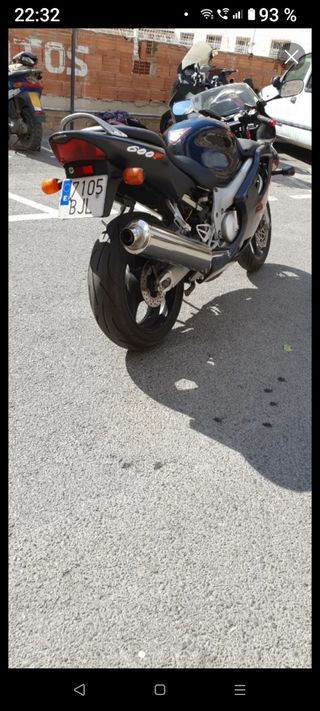 Honda CBR 600 F - Moto