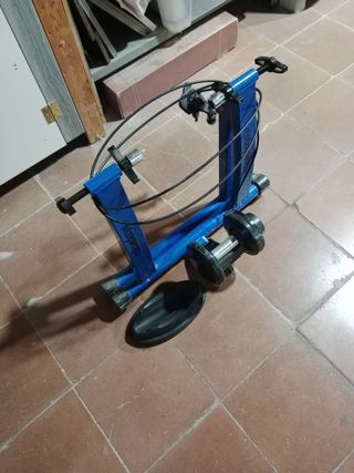 Bicicleta montaña + rodillo.