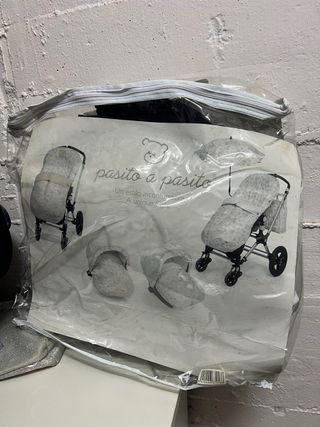 Maxi-Cosi silla bebé + capota y saco