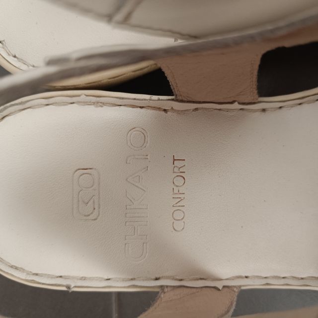 Sandalias Chika10 blancas