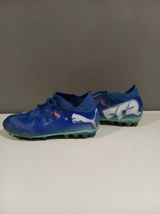 Botas Puma futbol FR T-31 taco redondo AG calcetín