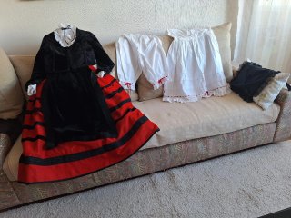 Trajes regionales niña - Castellana