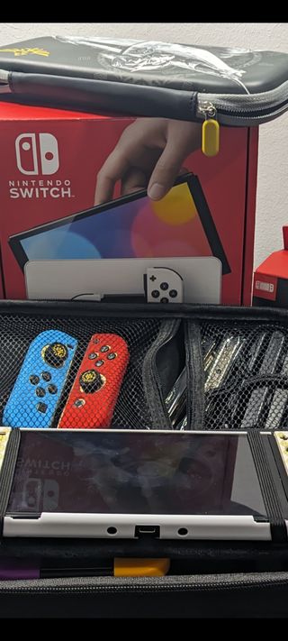 Nintendo Switch OLED con 10 Juegos y mandos 