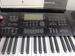 Casio WK-7600 Teclado con teclas sensibles. Nuevo