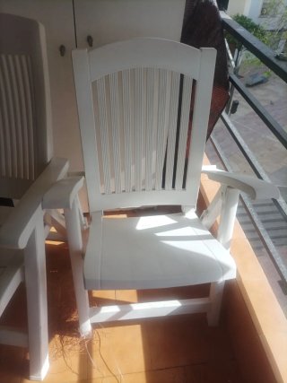 Silla de terraza plegable blanca
