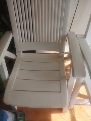 Silla de terraza plegable blanca