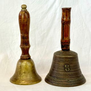 2 ANTICHE CAMPANE IN BRONZO DELLA CHIESA, CAPPELLA MESSA