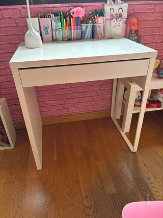 Escritorio blanco Ikea Micke