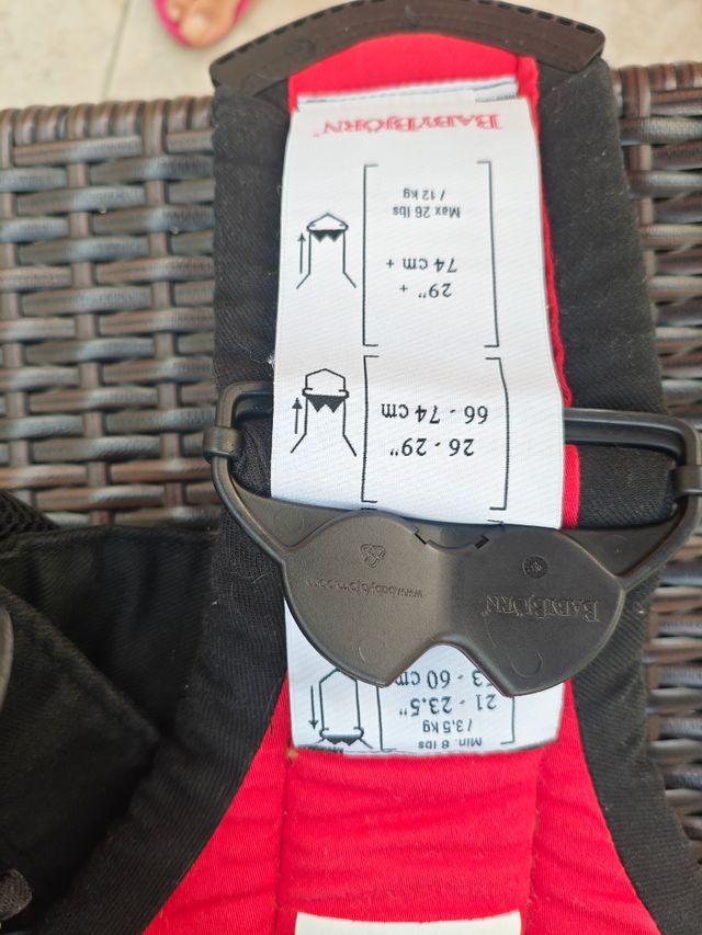 Portabebés Babybjorn Negro/Rojo