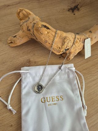 Colgante Guess plata