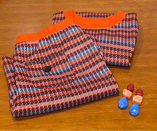 Conjunto Sfera retro: camiseta y falda
