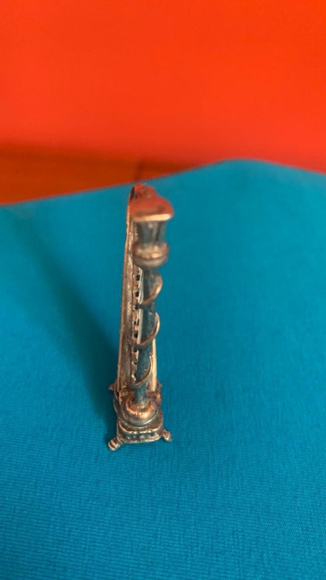 Arpa miniatura d'argento vintage 