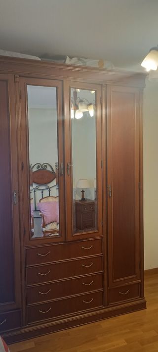Armario madera maciza 3 puertas