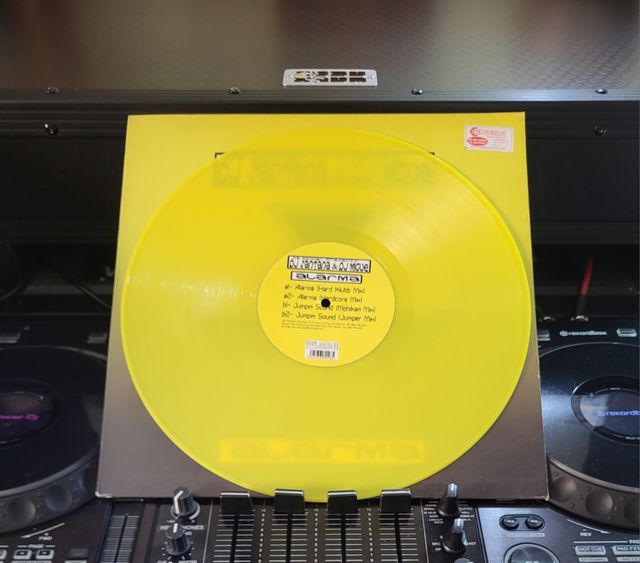 Da Kicker Presents DJ Santana & DJ Migue - Alarma