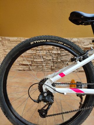Bicicleta Rockrider 100 blanca