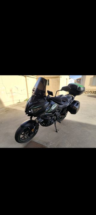 Kawasaki Versys 650 Tourer - vendo o cambio