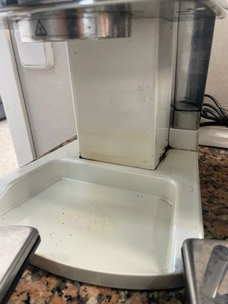 Cafetera DeLonghi + Molinillo Cecotec
