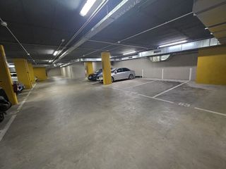 Garaje en venta en Sanfeliu en Hospitalet de Llobregat, L´