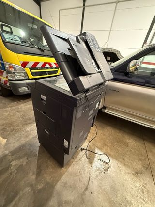 Impresora Kyocera multifunción