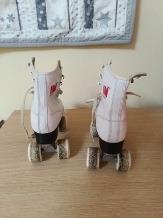 Patines infantiles num.35 + casco y protecciones n