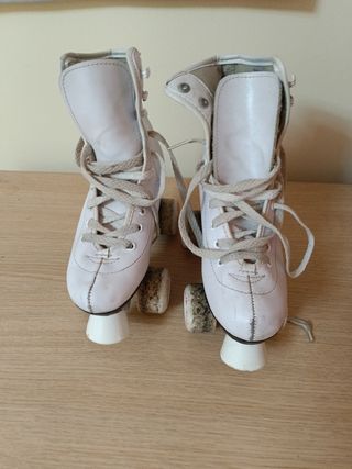 Patines infantiles num.35 + casco y protecciones n