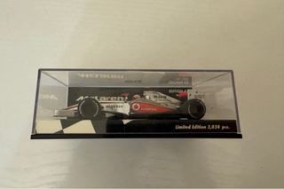 Lewis Hamilton McLaren 2009 Minichamps 1:43