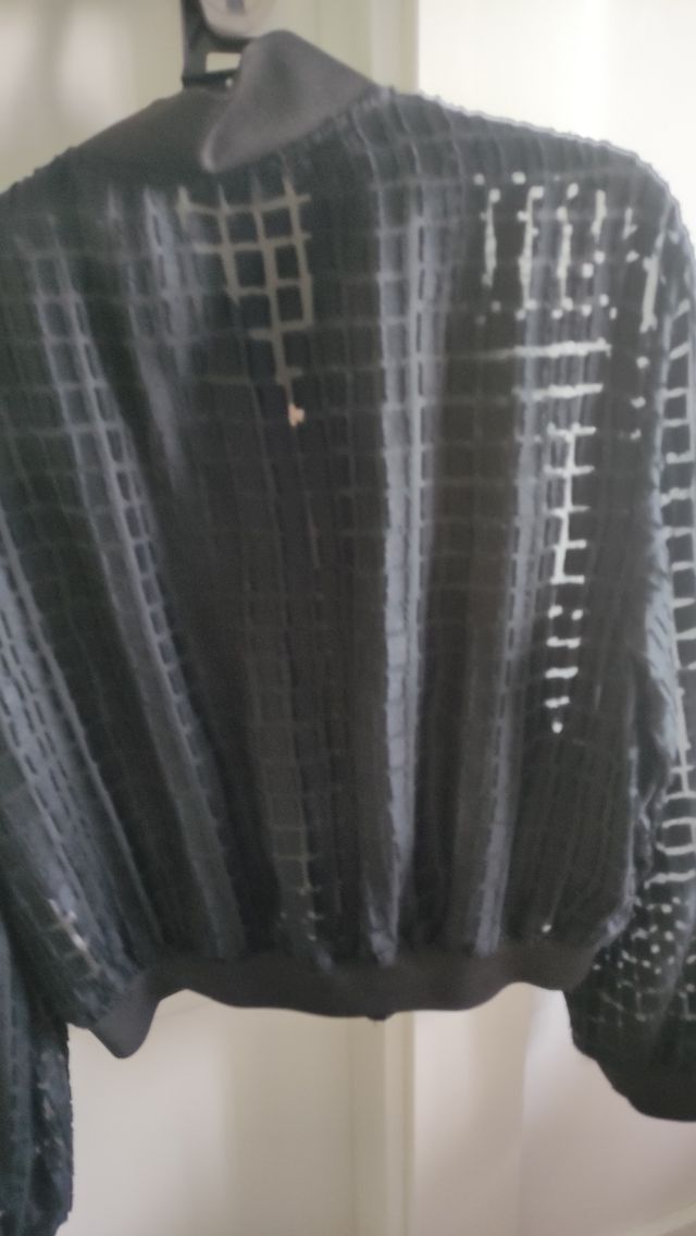 Chaqueta bomber negra Zara