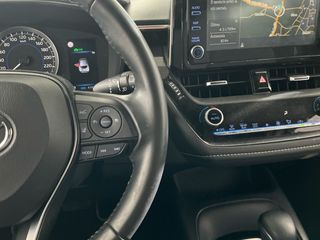 Toyota Corolla 1.8 125H ACTIVE TECH E-CVT