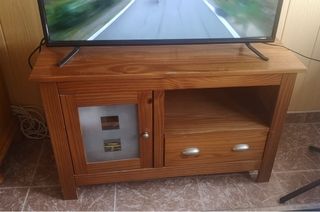 Mueble TV madera pino