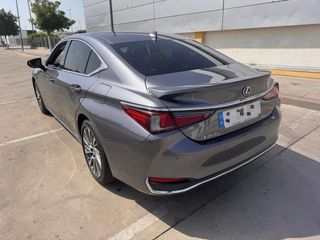 Lexus ES300h 25.000kms