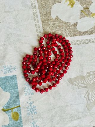 Collana color bordó lunga 60 cm e versatile