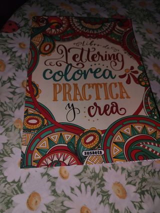 Libro de lettering. Colorea , practica y crea (...