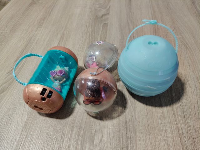 3 Muñecas LOL + accesorios