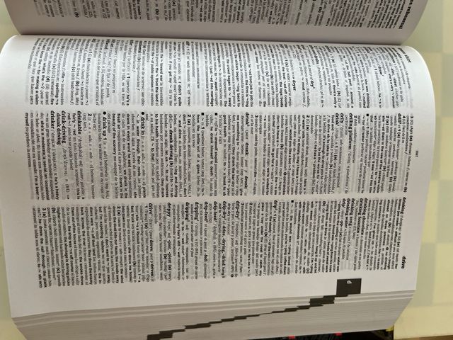 The Oxford Spanish Dictionary: Second edition r...