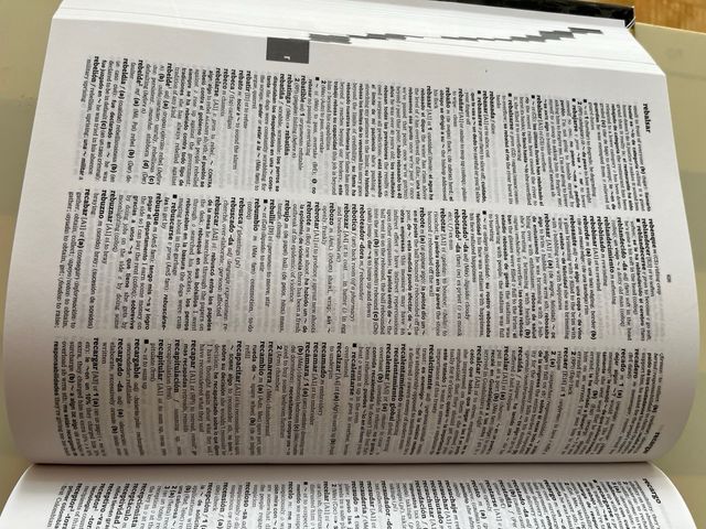 The Oxford Spanish Dictionary: Second edition r...