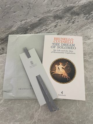 BRUNELLO CUCINELLI
Un libro exclusivo 