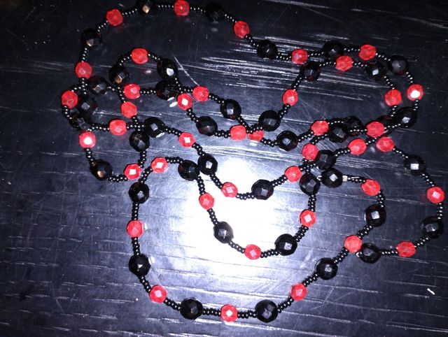 Artigos bijuteria, colares , brincos e pulseiras