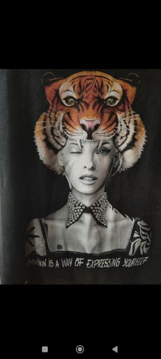 Camiseta negra tigre