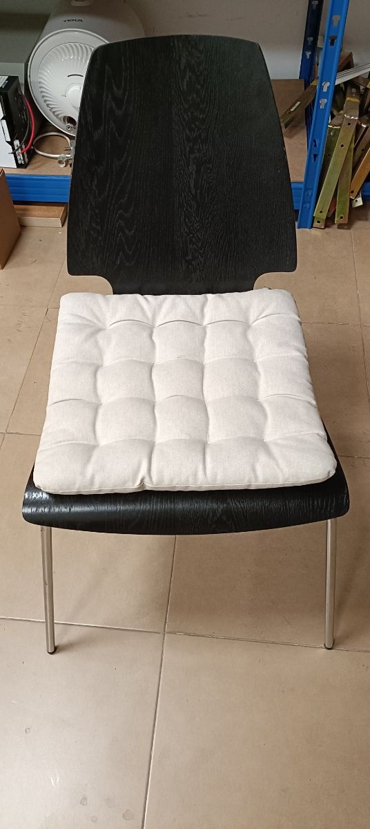 Silla negra madera - metal, con/sin cojín