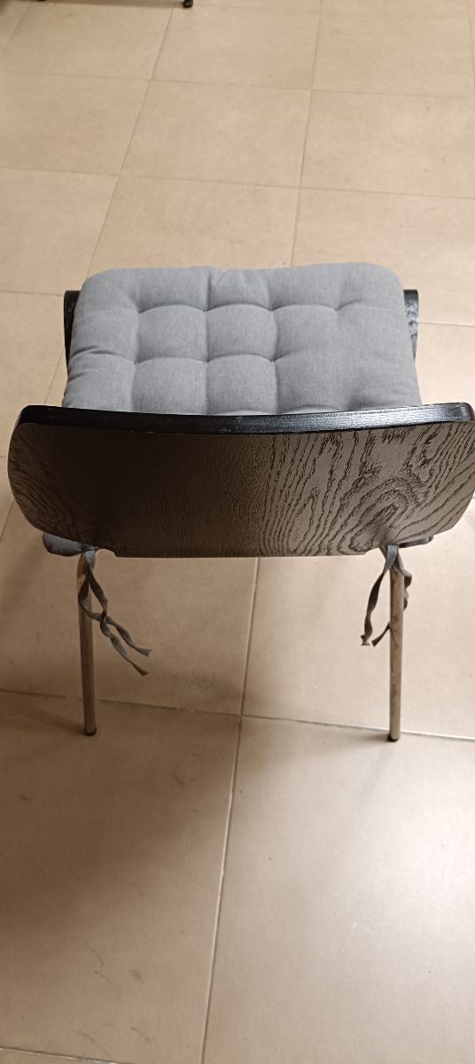 Silla negra madera - metal, con/sin cojín