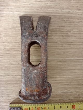 Martillo y alcotana antiguos