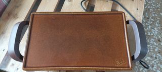 Piastra per barbecue in terracotta, marca Jata.