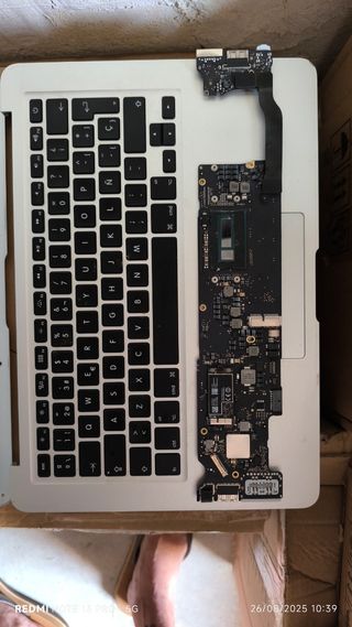 MacBook Air 820-00165 (2015) despiece 