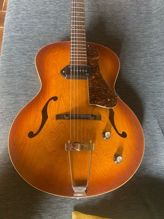 Godin 5th Avenue - Guitarra 